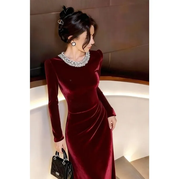 冬天订婚服敬酒服新款高端新娘丝绒连衣裙2025冬季出席重要感礼服
