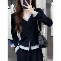 女拼接假两件气质款秋季长袖针织衫洋气撞色小香风显瘦百搭v领