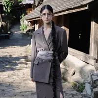 【星线好物】 摩萨克2025春钉钻廓形西装外套女MWFC40103