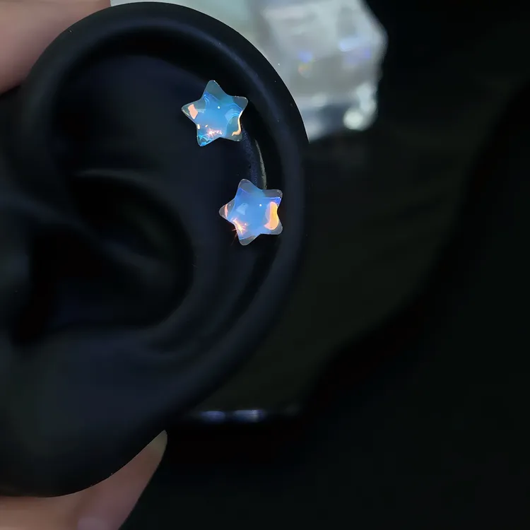 穿刺【耳饰】果冻蓝星星螺纹耳骨钉彩色时尚百搭耳钉C021