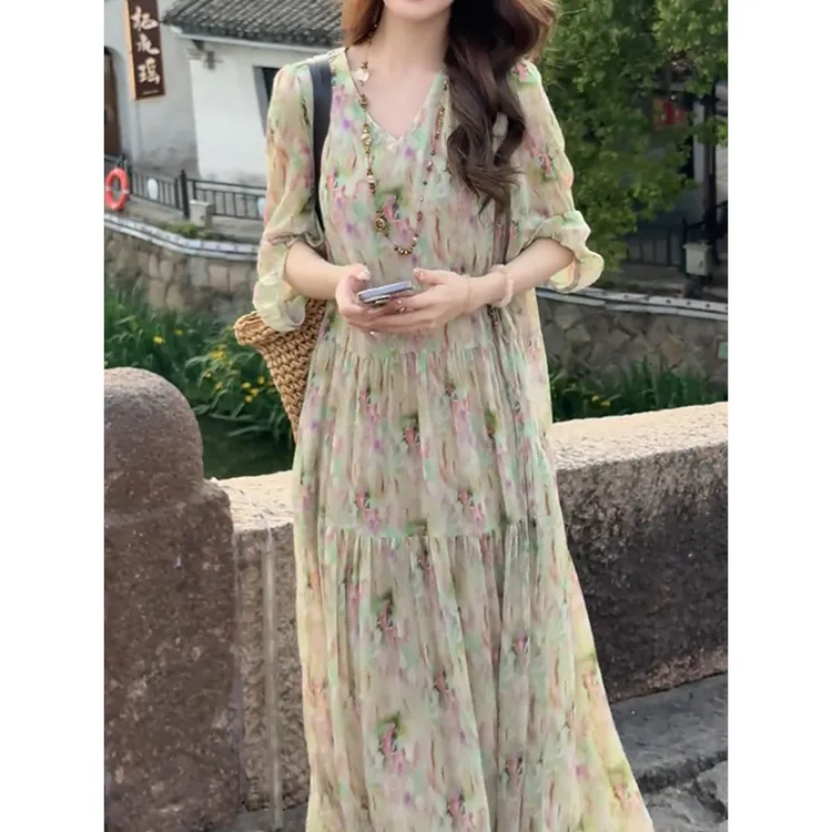 法式清新真丝桑蚕丝连衣裙女2025夏季新款宽松显瘦气质碎花中长裙