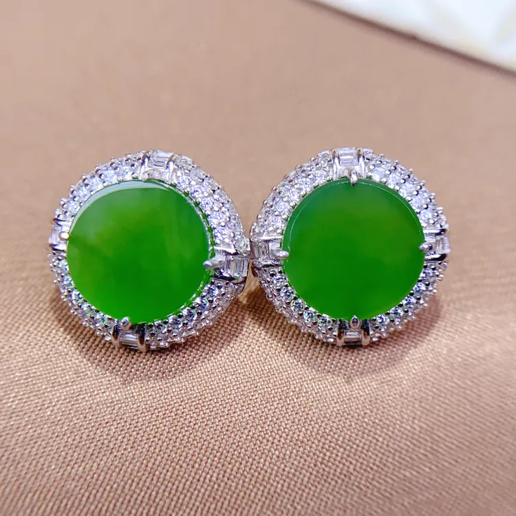 天然和田玉俄料碧玉满绿阳绿平安圆牌925银精工镶嵌耳钉耳饰@0068