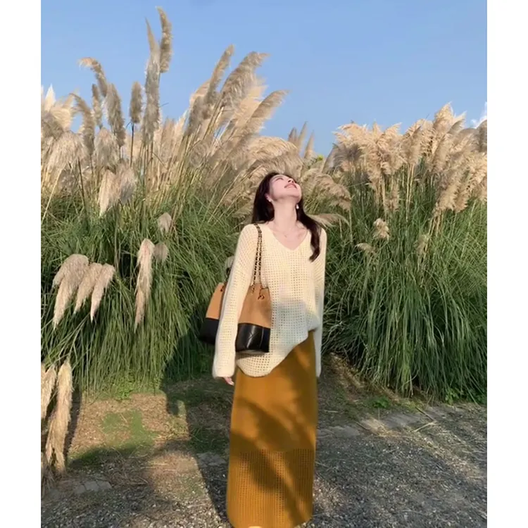 MARIE.COCO网红气质套装v领镂空设计感长袖针织衫女秋季拼接长裙