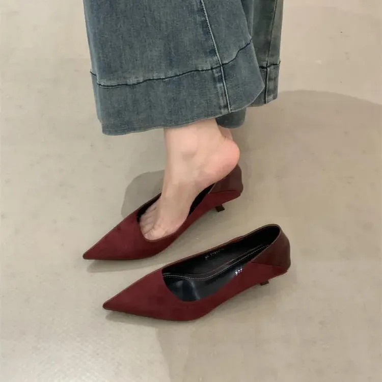 2025秋季新款法式绒面细跟浅口尖头单鞋女气质时尚黑色工作高跟鞋