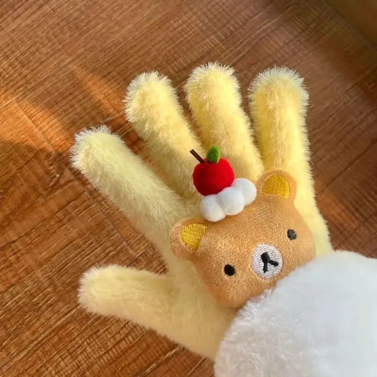 新款黄油芝士小熊手套冬季保暖可爱少女心骑行毛绒学生手套TTT