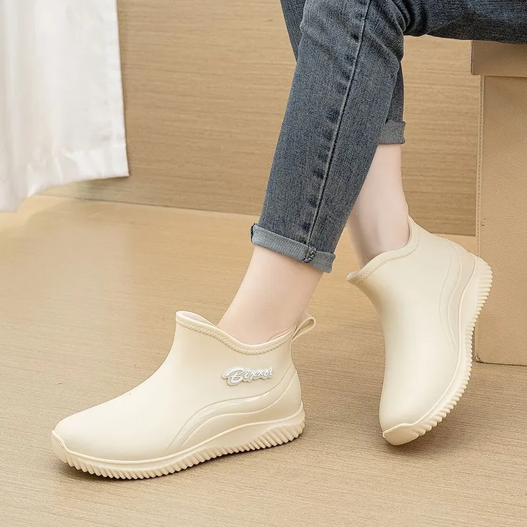 男女款雨靴防水鞋情侣防水加绒雨鞋防滑水鞋时尚套胶鞋子新款