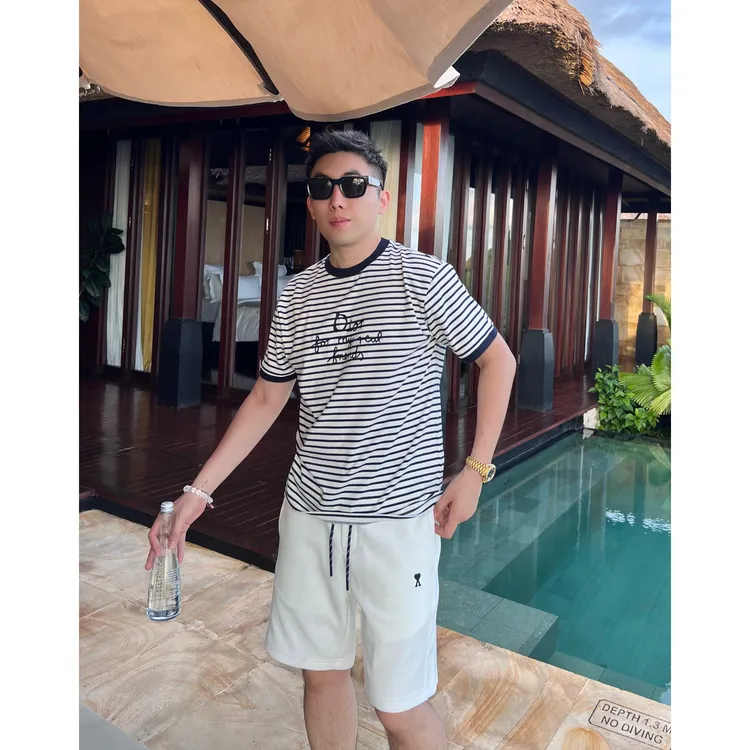 【巴厘岛签名】夏日海军蓝条纹签字运动男士情侣短袖T恤WPG2575