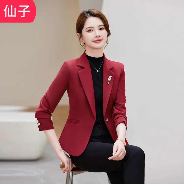 短款西服女修身批发新款女士休闲春秋季红色小西装外套女小个子