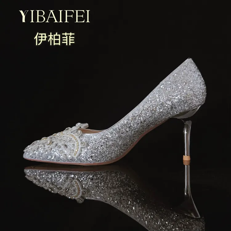 新娘结婚鞋秀禾婚纱两穿香槟色水晶鞋女秋冬细跟不累脚银色高跟鞋