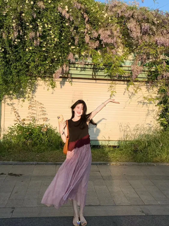 2025夏季新款法式度假风设计感独特别致无袖上衣百搭粉色半身裙