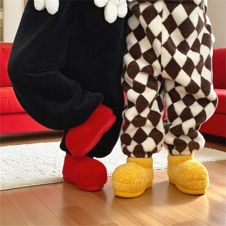 创意可爱大头毛毛靴子女冬天网红居家保暖户外穿防滑时尚短筒棉鞋