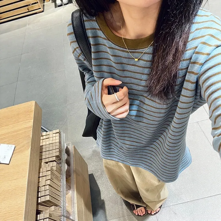 韩系松弛感圆领撞色咖色条纹针织长袖女复古显白宽松慵懒休闲T恤