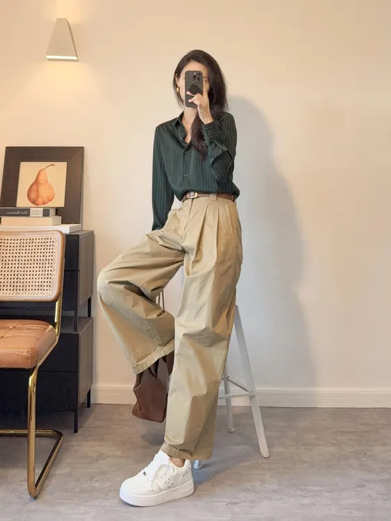 【巴黎之夜】绿色条纹长袖职业衬衫女秋季高级感通勤上衣搭卡其长裤