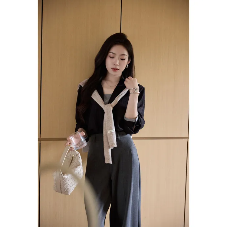 MEINA【绽放旋律】法式假两件气质条纹设计感显瘦小众V领高级衬衫