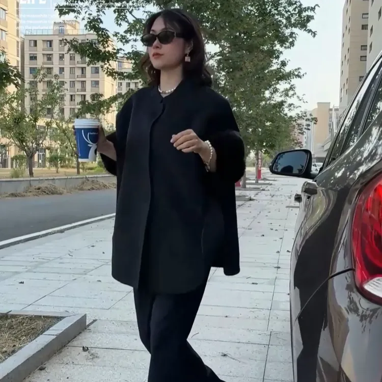 2025年秋冬新款双面大衣女短款袖口外套女韩版斗篷款 ins披肩