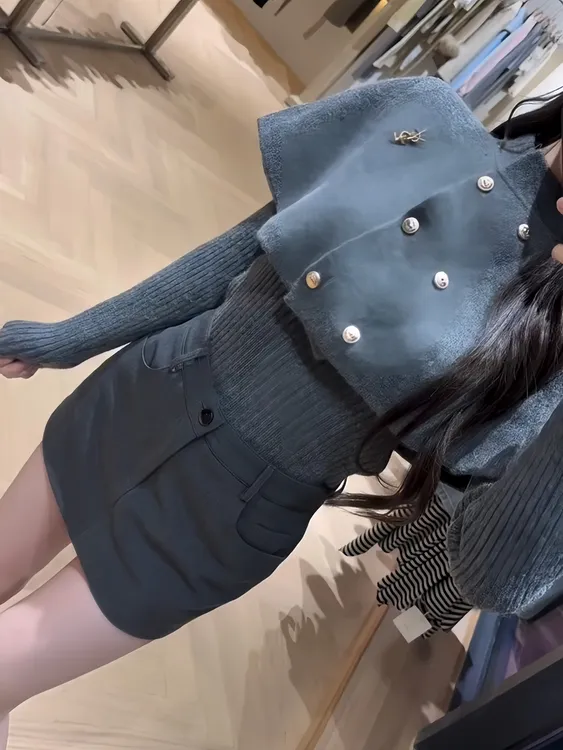 法式气质赫本风双排扣立领斗篷+毛衣女秋季新款高腰包臀裙两件套