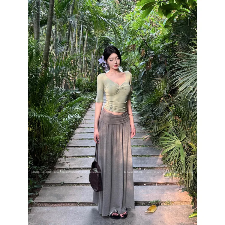 LIBAIYI 蕾丝•压褶重感/纯欲慵懒百搭休闲拼接蕾丝半身裙1705