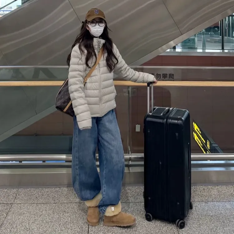 短款排骨羽绒服女2025年冬季新款拉链连帽轻薄韩版情侣羽绒外套