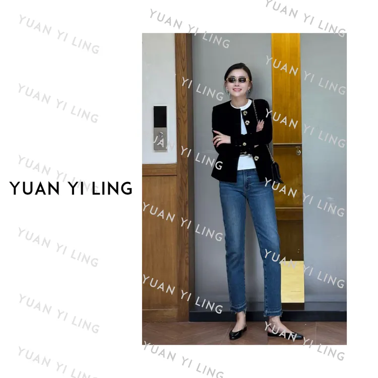 袁艺灵【丝绒诗篇】25秋冬定制丝绒圆领长袖设计感高级显瘦黑色外套