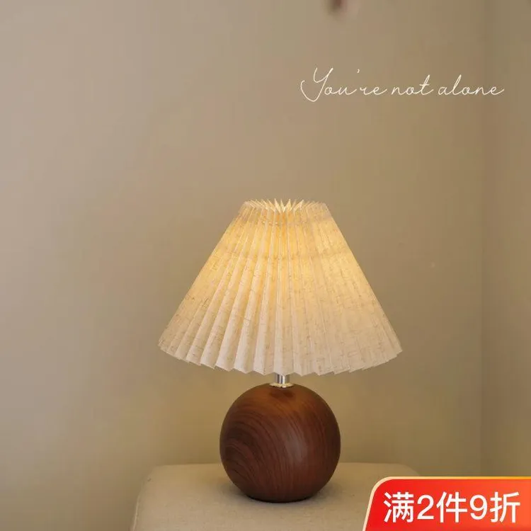 ins北欧风陶瓷百褶台灯卧室少女床头灯复古感床头灯小夜灯家居