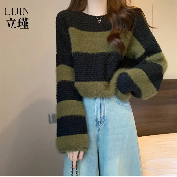 复古拼色短款软糯毛衣针织衫女秋季2025新款宽松显瘦套头慵懒上衣