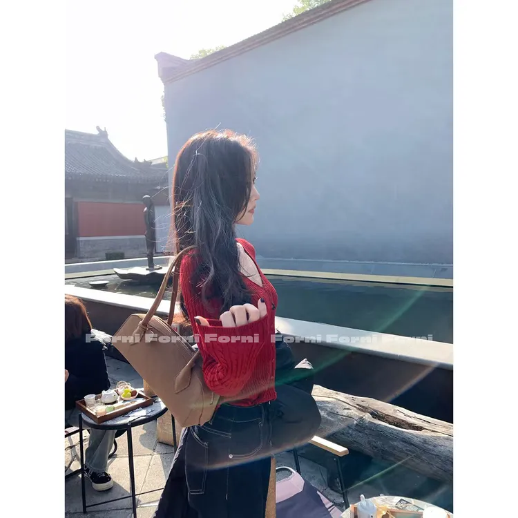 小番茄定制 FORNI 气质独白 立体绞花绵羊毛针织开衫