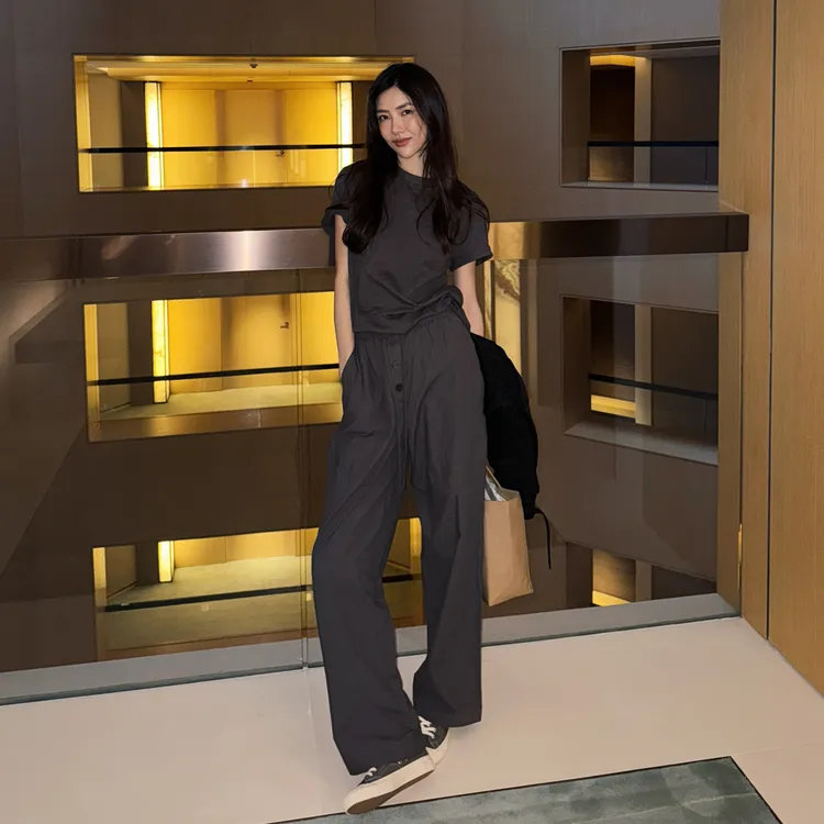 ROMI STUDIO“基础随性”高密度棉双贴袋抽绳工装休闲裤RWCAX64990