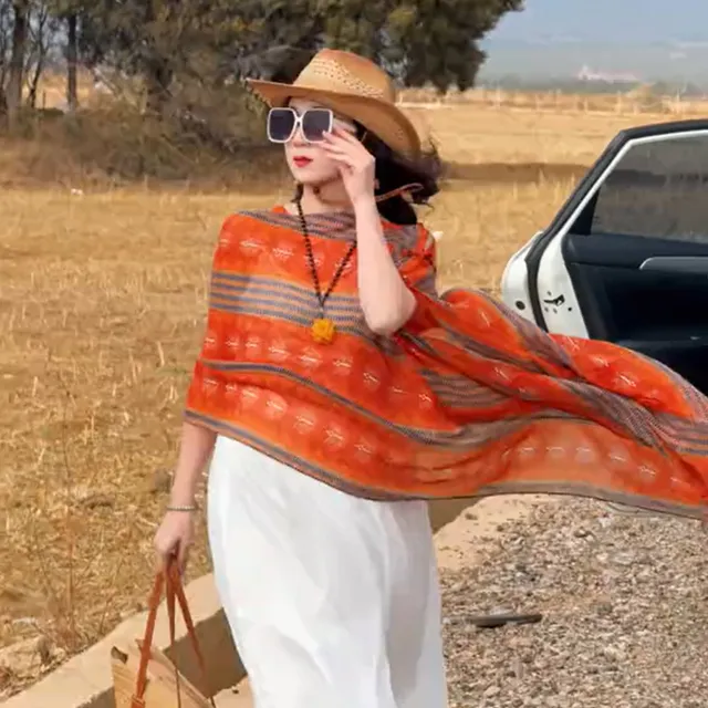 夏季盘扣披肩女外搭围巾两用旅游拍照洋气新款防晒丝巾包头巾纱巾