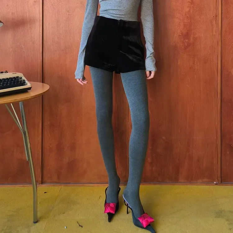 GENTLE THORNS 秋冬25新款新疆金棉小羊绒可外穿连裤袜4121