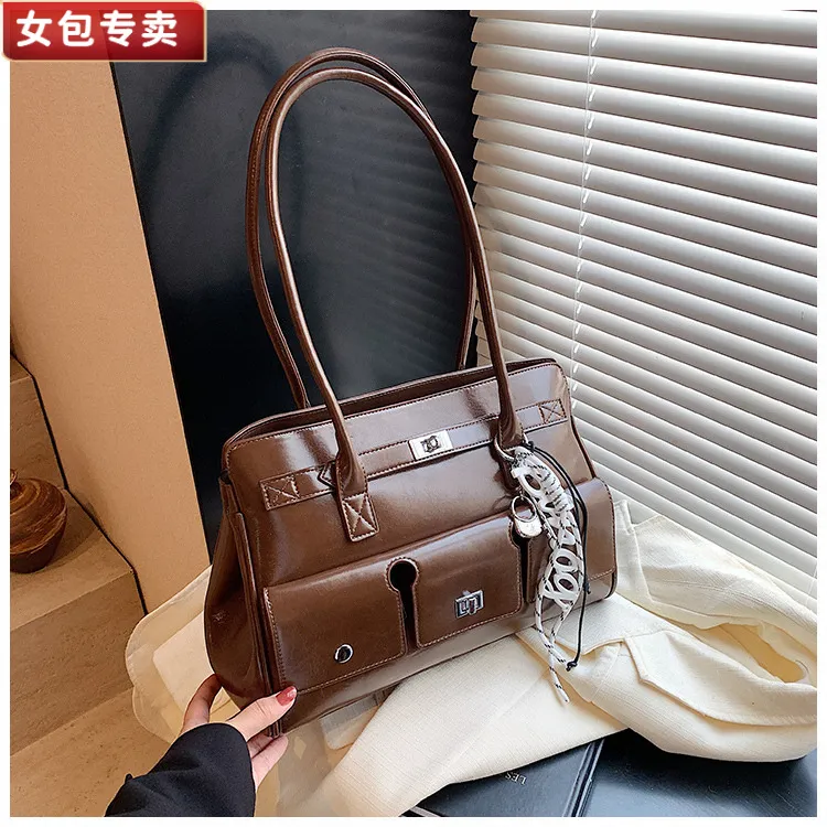 女士专卖高级感时尚手提包包女2024秋冬新款复古大容量公文包通勤