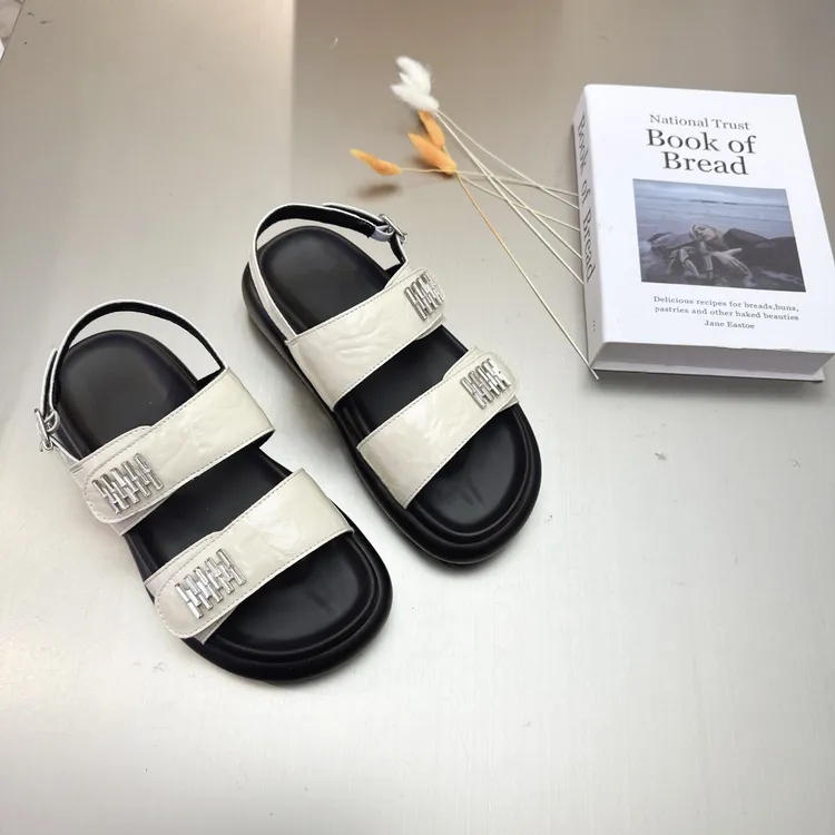 琼尚-魔术贴水钻凉鞋25202