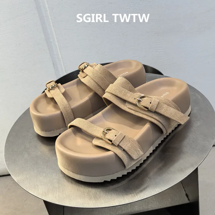 SGIRL TWTW2025年夏季新款真皮皮带扣露趾厚底松糕底休闲拖鞋女鞋