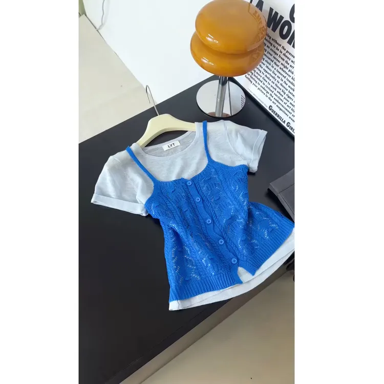 2025新款薄款夏日ootd穿搭高级感超好看漂亮短袖蓝色T恤吊带上衣