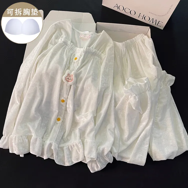 金丝绒睡衣女秋冬季可爱兔子带胸垫长袖网红风加厚保暖家居服套装