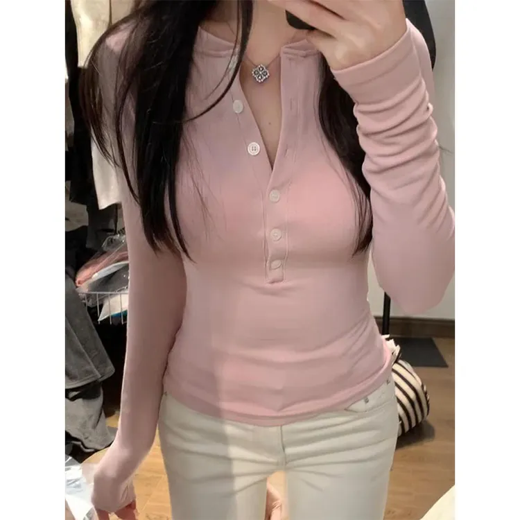 纯欲感至上粉色V领排扣正肩长袖t恤女春秋季收腰显瘦内搭打底上衣