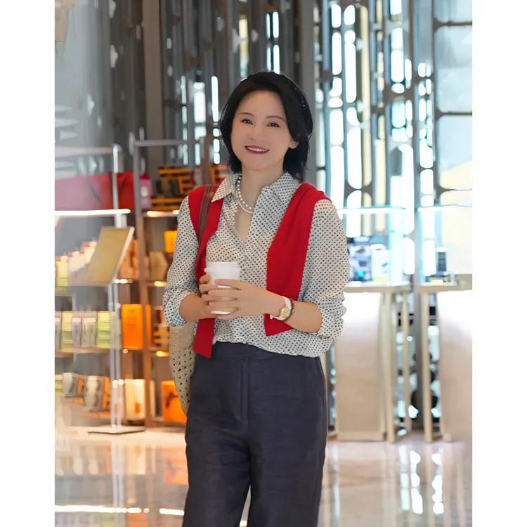 我是摩羯 高智感衬衫 6A级桑蚕丝18MM真丝双绉印花夏上衣