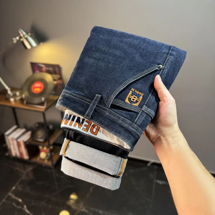 秋冬爆款直筒轻奢宽松简约休闲舒适修身百搭水洗棉牛仔裤男士弹力