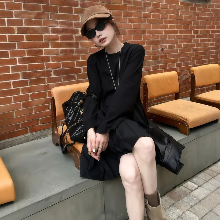 时髦拼接百褶连衣裙女2025秋季大码胖MM复古圆领法式宽松气质裙子