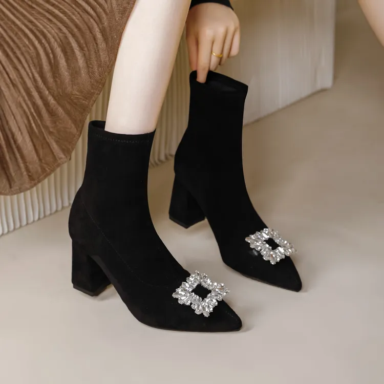 韩版粗跟水钻短靴女2025秋冬百搭气质棕色女靴高跟弹力瘦瘦靴子女