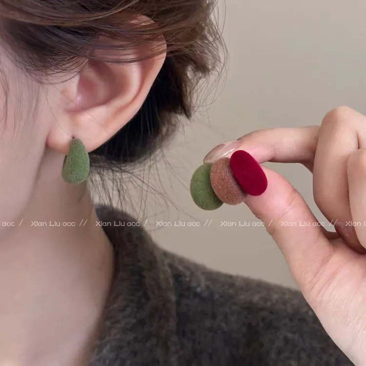 铜合金耳饰 秋冬植绒C形耳环女复古轻奢时尚百搭耳钉2025新款耳饰