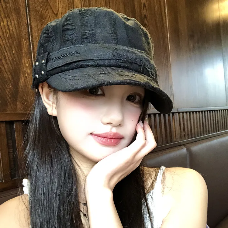 复古做旧破洞鸭舌帽女2025年春新款英伦风大帽檐平顶帽小众帽子潮