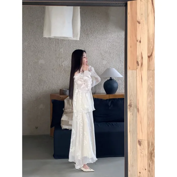 【赵小小&纱光絮语】一字肩露肩衬衫荷叶边长袖上衣+半身裙女8323 