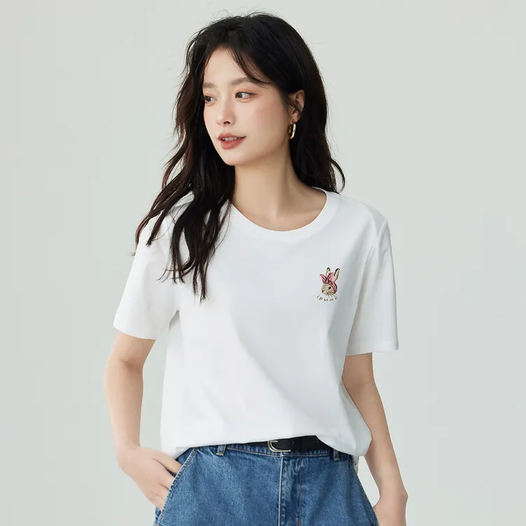 【门店同款】2025茵曼夏季时尚舒适绣花短袖白T恤女舒适圆领