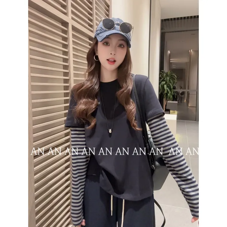 C08563秋季新款减龄宽松慵懒风拼接条纹袖假两件字母T恤