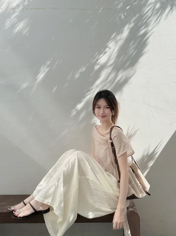 法式设计感立体花瓣荡领宽松小衫2025秋季新款百搭休闲裤两件套