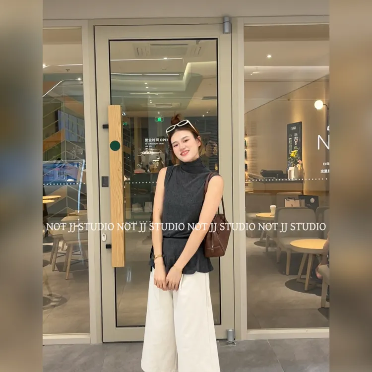 不是JIANJIAN【未央旅人】韩版半高领针织衫+显瘦气质屁帘套装