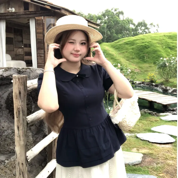 安妮不火【告白手信】新款学院派设计感冰感娃娃领女衬衫A251C0128