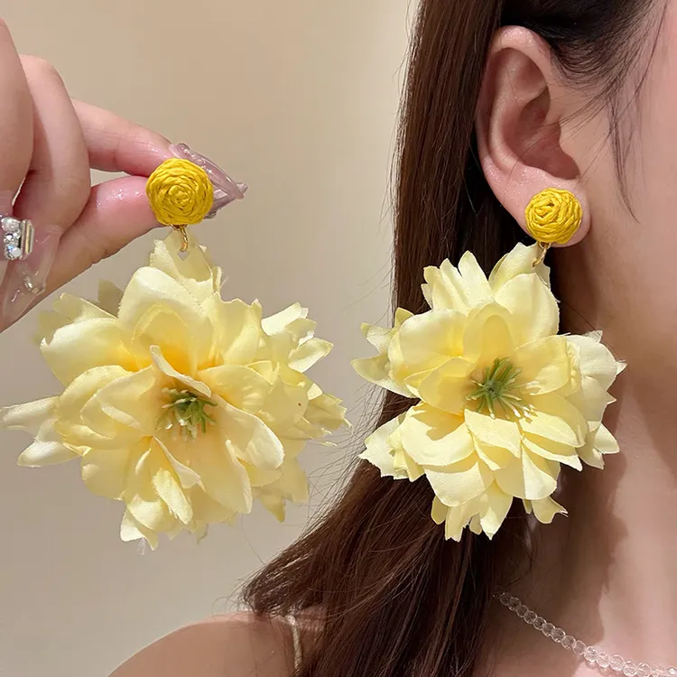 合金布艺耳饰 夏天超仙黄色玫瑰耳环2025新款耳钉度假风夸张耳饰 