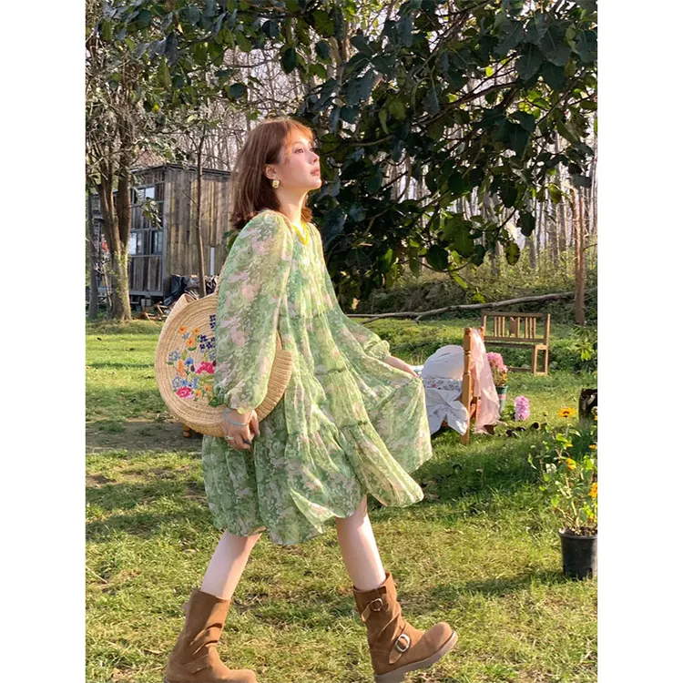 2025春季新款时尚法式洋气减龄宽松显瘦甜美小清新碎花小众连衣裙