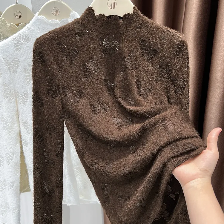 高端上档次咖色蝴蝶蕾丝修身上衣2025年冬季半高领女士长袖打底衫